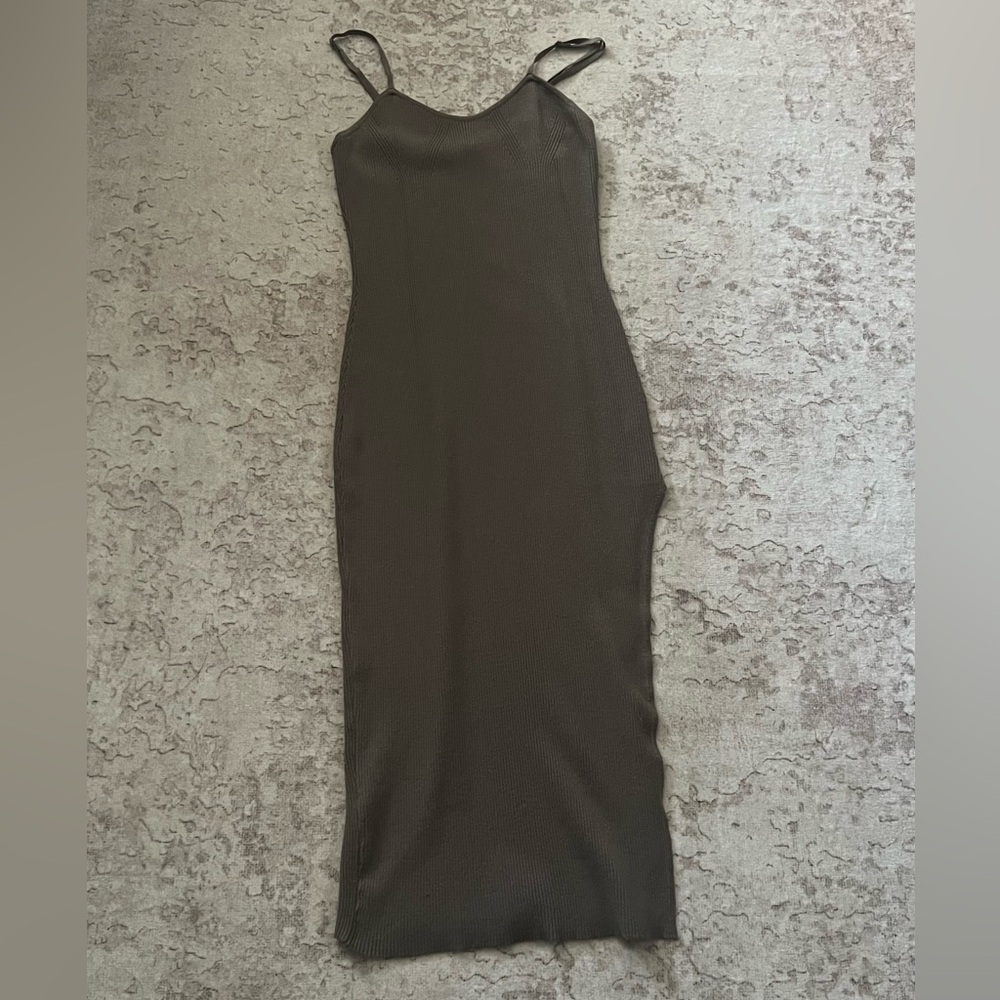 Ribbed knit maxi dress